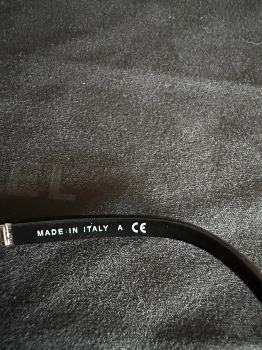 CHANEL Sunglasses with Case - Picture 4 of 16